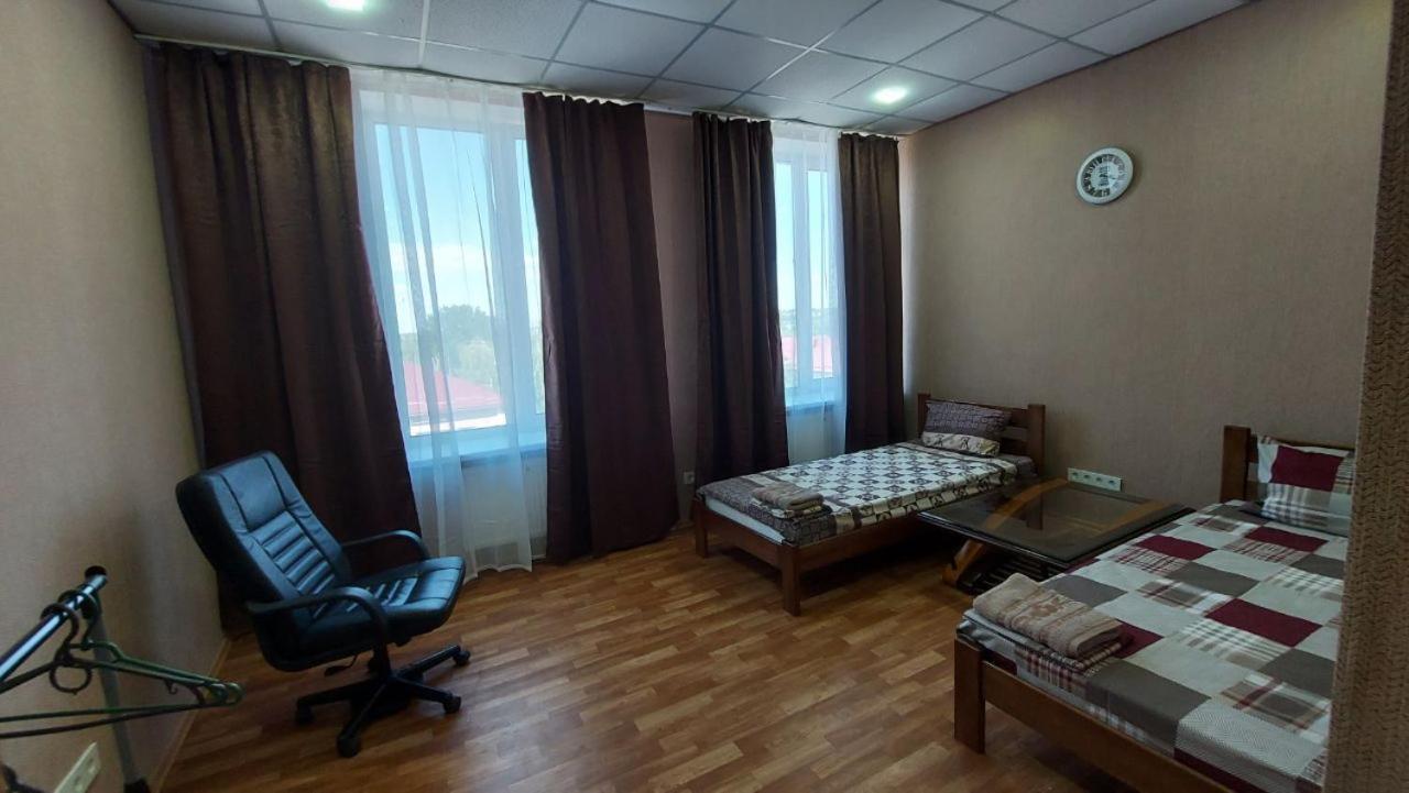 Отель Меридиан Zolotonosha Esterno foto