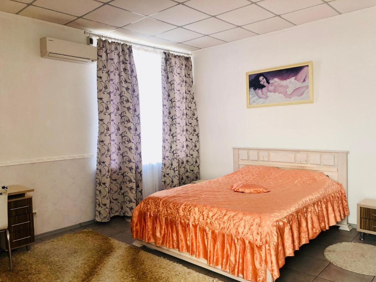Отель Меридиан Zolotonosha Esterno foto