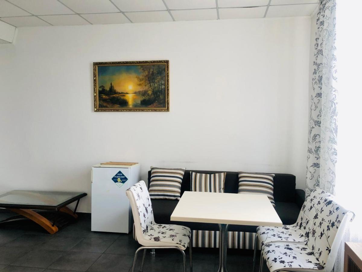 Отель Меридиан Zolotonosha Esterno foto