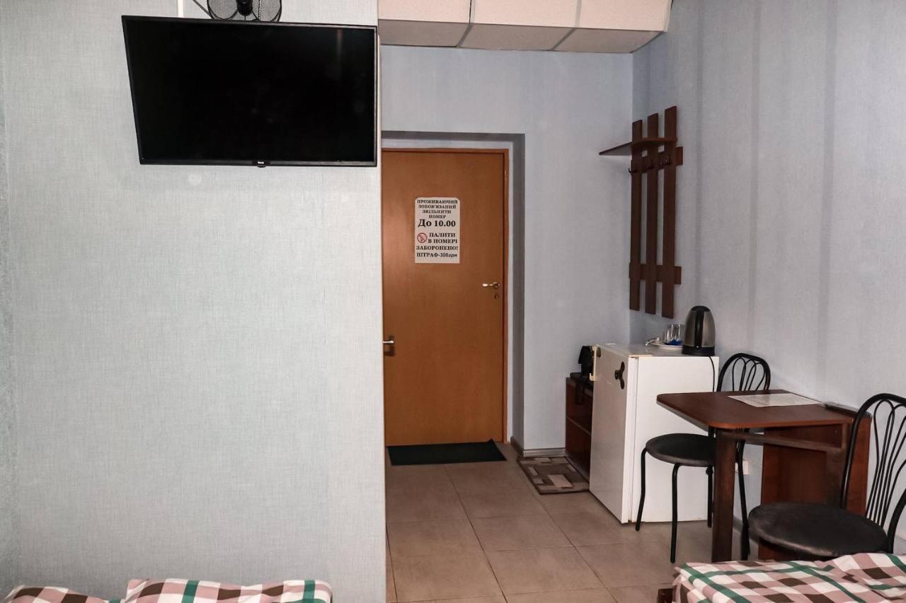 Отель Меридиан Zolotonosha Esterno foto